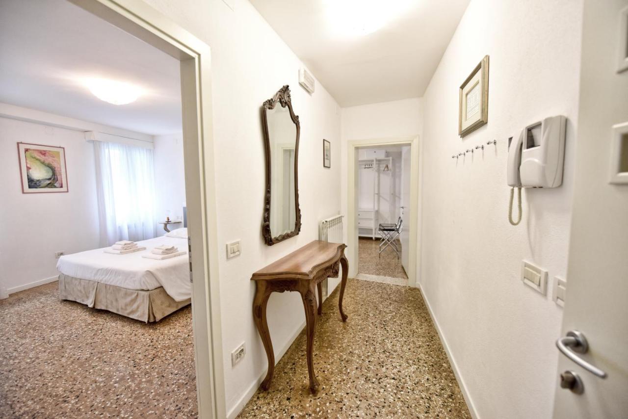 True Venice 2 Bedrooms In The Heart Of Castello Венеція Екстер'єр фото
