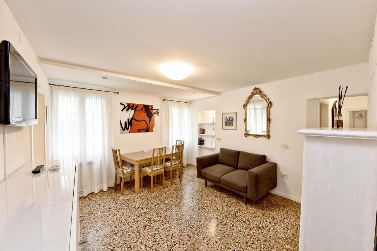 True Venice 2 Bedrooms In The Heart Of Castello Венеція Екстер'єр фото