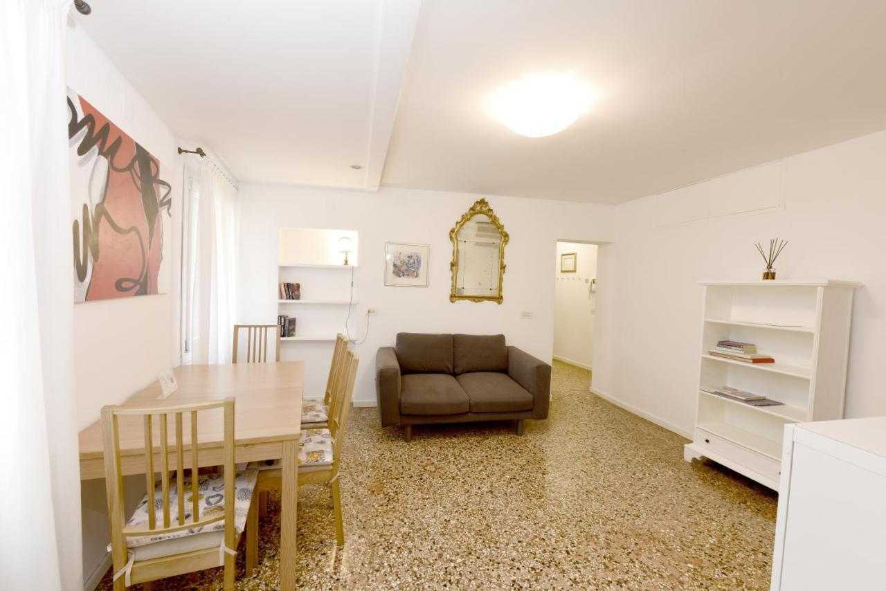 True Venice 2 Bedrooms In The Heart Of Castello Венеція Екстер'єр фото