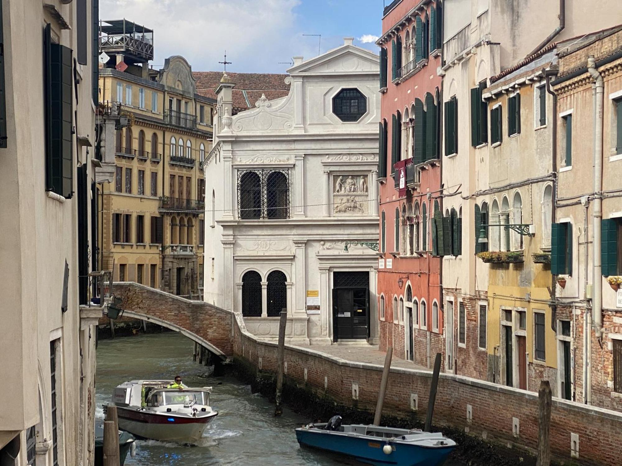 True Venice 2 Bedrooms In The Heart Of Castello Венеція Екстер'єр фото